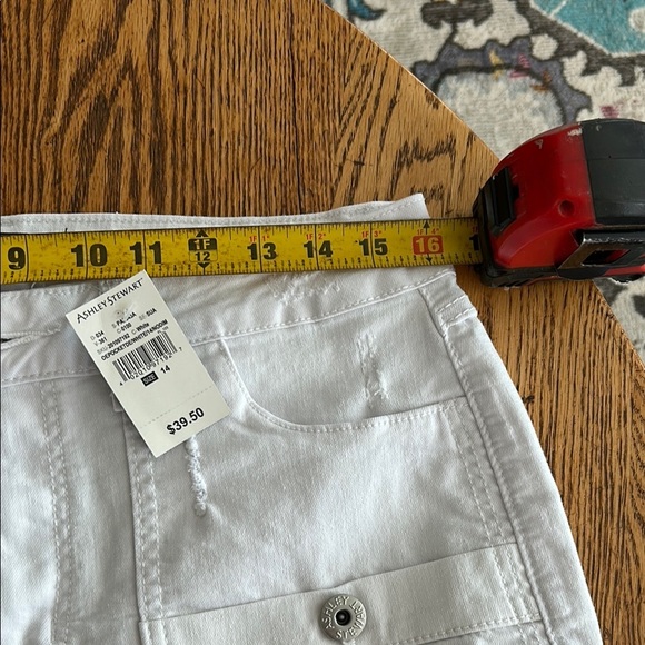 Ashley Stewart Crisp White Women's Bermudas - Picture 4 of 8